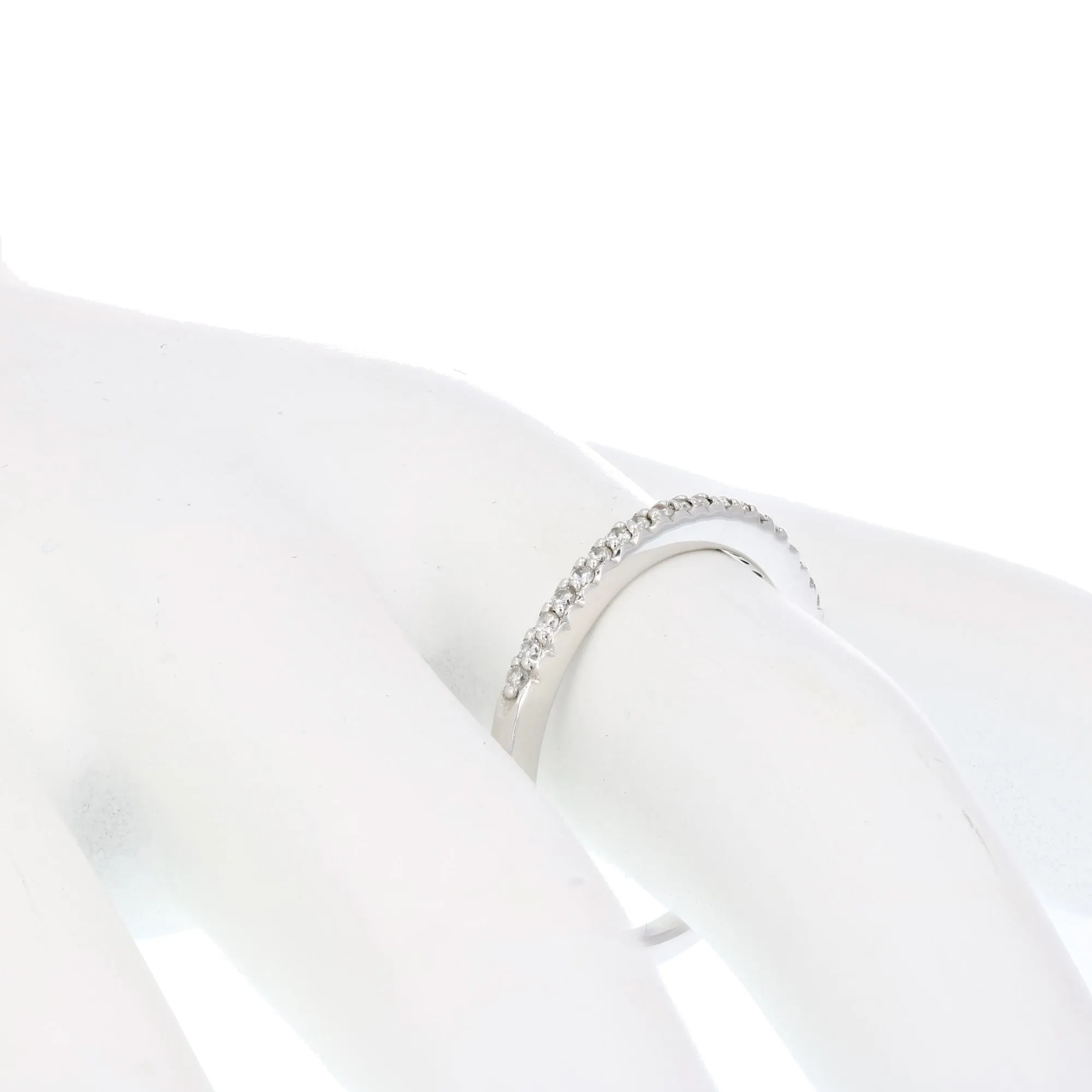 1/6 ctw Micropave Diamond Wedding Band in 14K White Gold Size 5