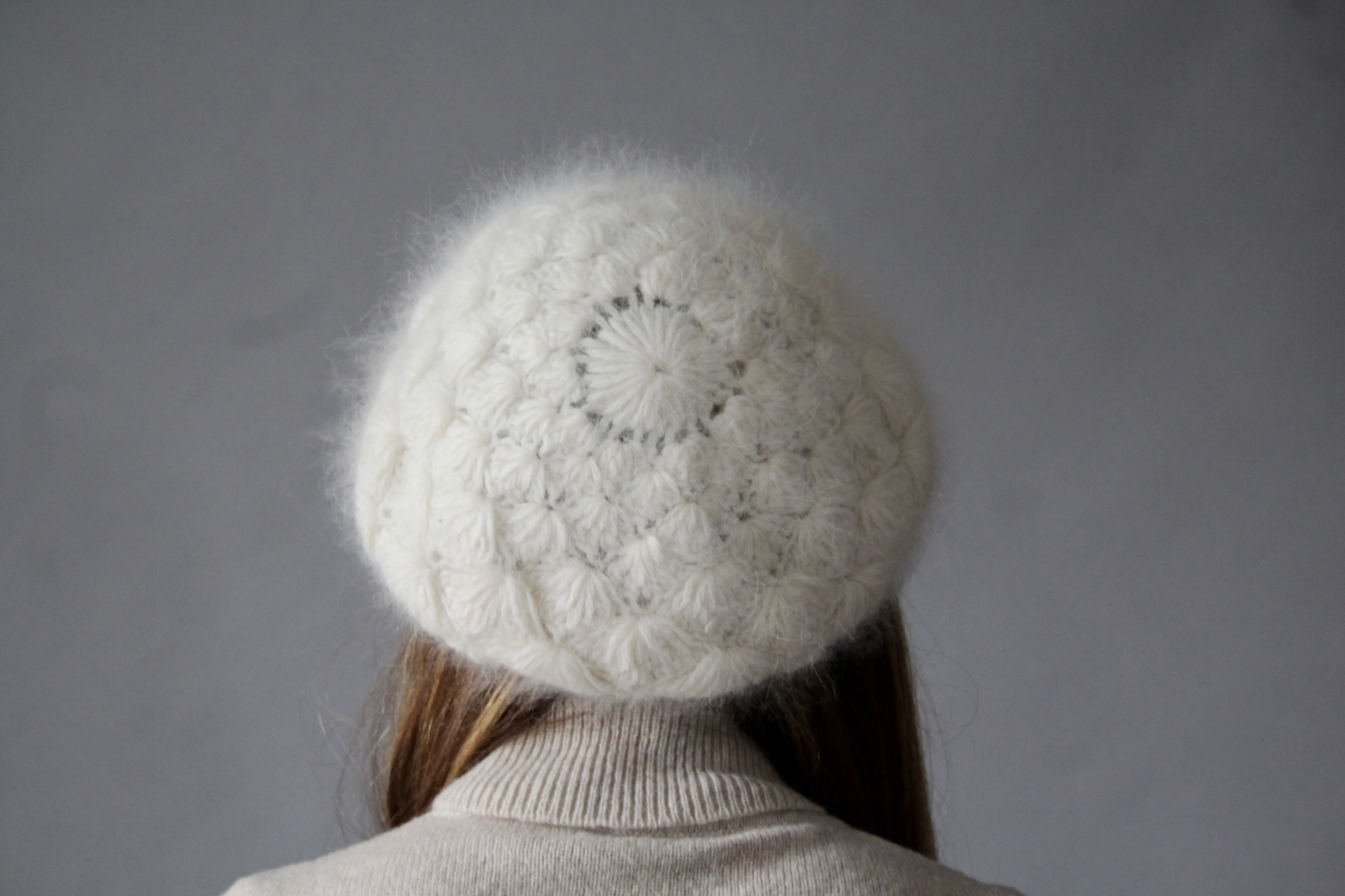 80s White 100% Angora Hand Crocheted Beret
