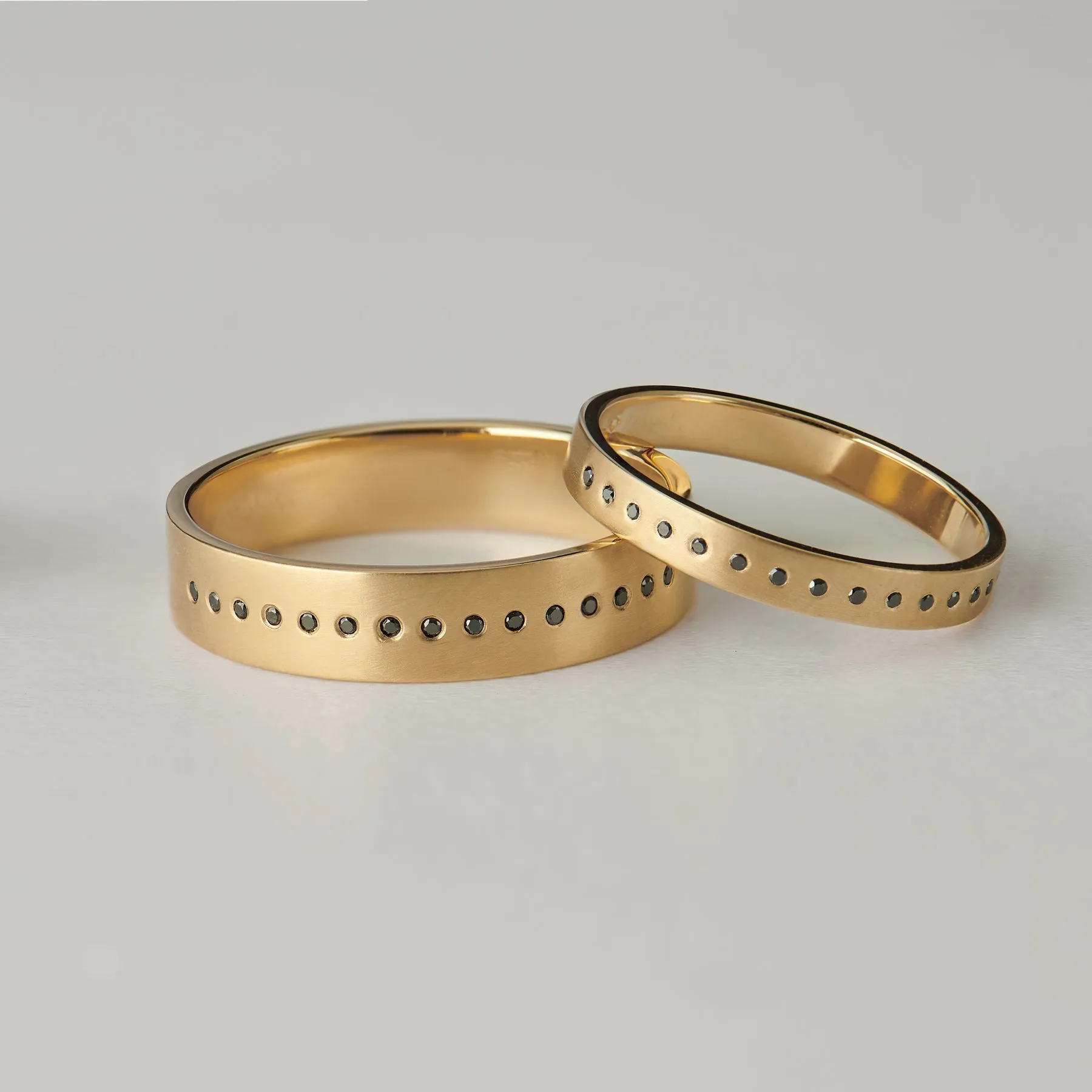 Dice Unisex Black Diamond Wedding Band