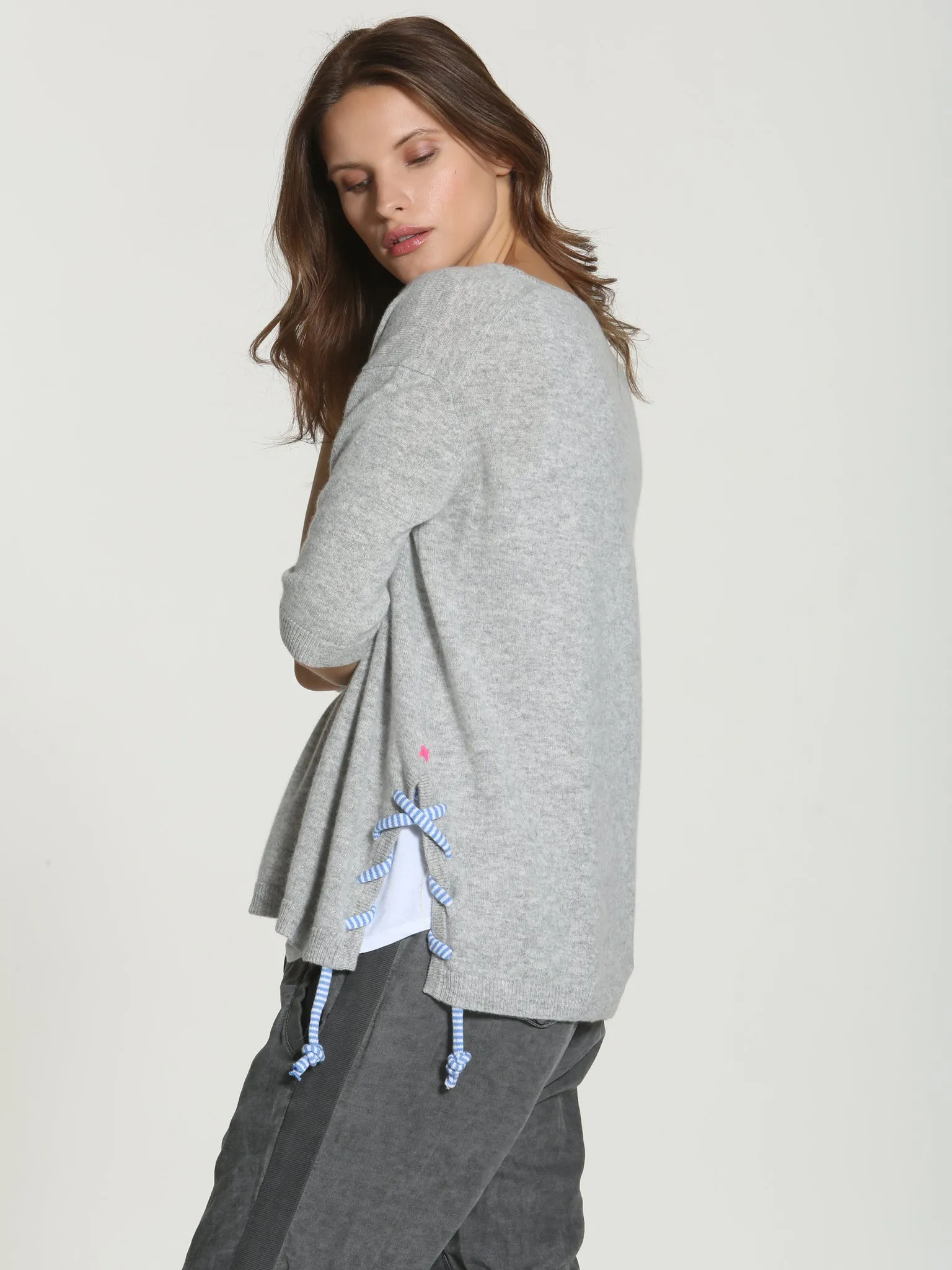 Luxe Boathouse Vee - Grey