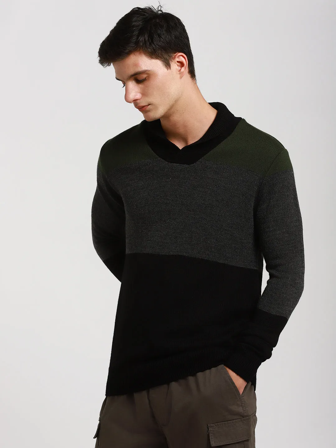 Men's Olive Colorblock Acrylic Pullover sweater