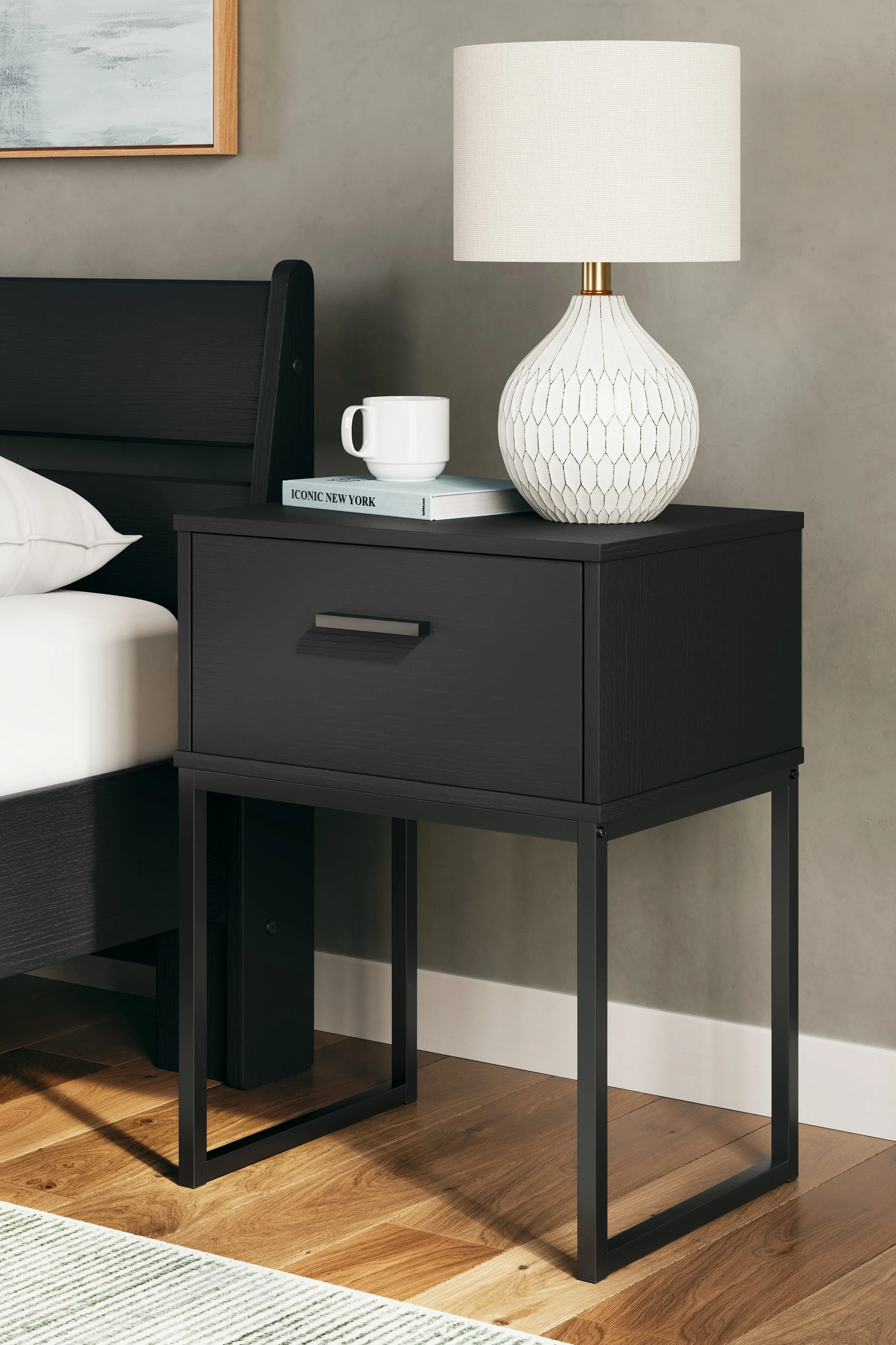 Socalle Queen Platform Bed with Dresser and 2 Nightstands in Black