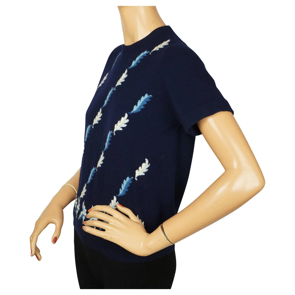Vintage 1960s Blue Cashmere Pullover Sweater with Oak Leaf Pattern Ladies M